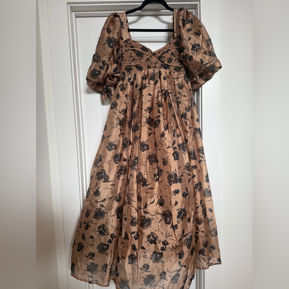 Tuckernuck Tan and Black Smocked Puff Sleeve Midi Dress